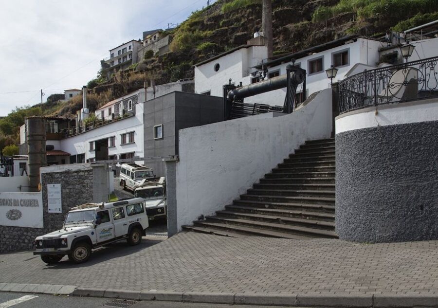 Madeira: The Best of South Jeep Tour - Santana’s Triangular Roof Houses: Culture Where You Can See It