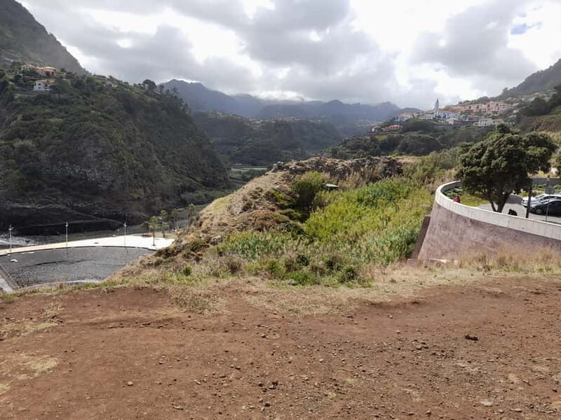 Madeira: West and East Madeira Top Highlights Tour - Cabo Girão Skywalk: High Views, Short Time, Good Photo Odds