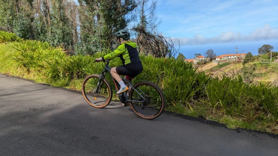 Madeira West coast: Guided Sightseeing E-Bike Tour - Miradouro do Fio: Madeira’s westmost cliffs and possible weather contrast