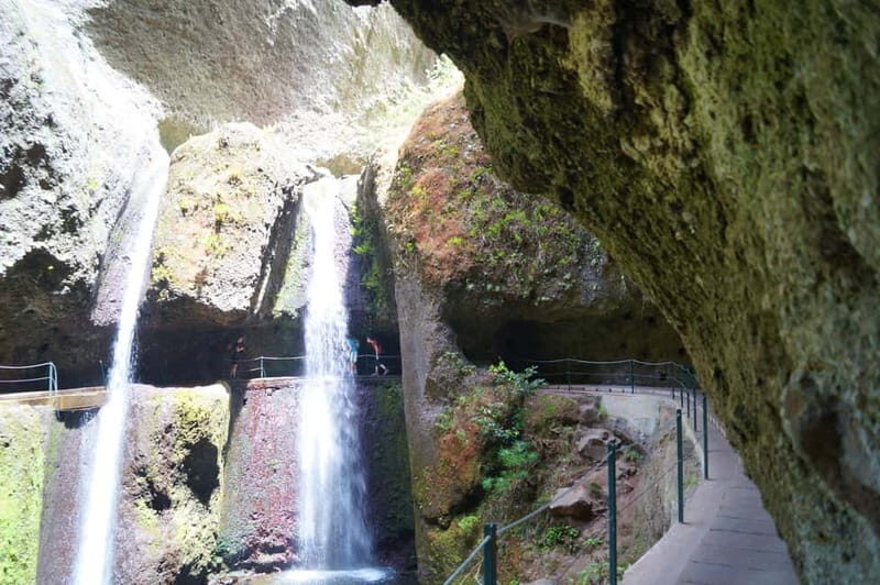 Madeira: Wet your hair in the amazing Levada Nova / Moinhos - Picking up in Caniço, Funchal, and along the way (plus quick coffee fuel)