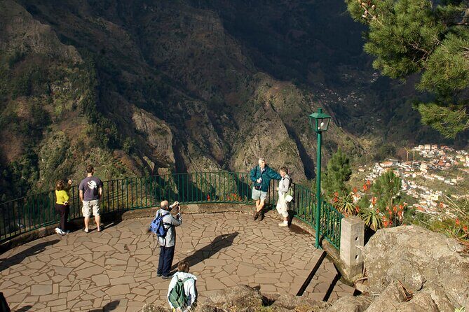 Nuns Valley Tour - Madeira Island Excursion - First Stop: Pico dos Barcelos and the View That Sets the Tone