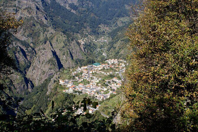 Nuns Valley Tour - Madeira Island Excursion - Curral das Freiras: Village Atmosphere Plus Chestnut Tastings