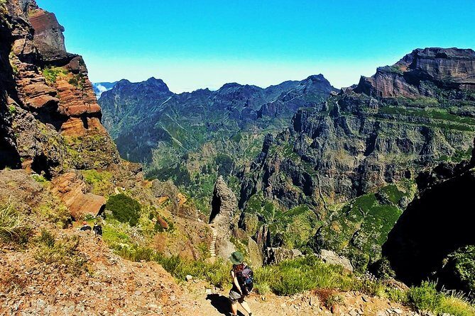 Pico do Areeiro to Pico Ruivo (PR 1) - Hiking Tour in Madeira - Pico Ruivo: the 360° reward (and how to enjoy it without rushing)