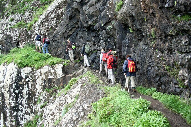 Pico do Arieiro - Pico Ruivo - Achada do Teixeira Walk - The Achada do Teixeira Walk: Where the Day Becomes Real Walking
