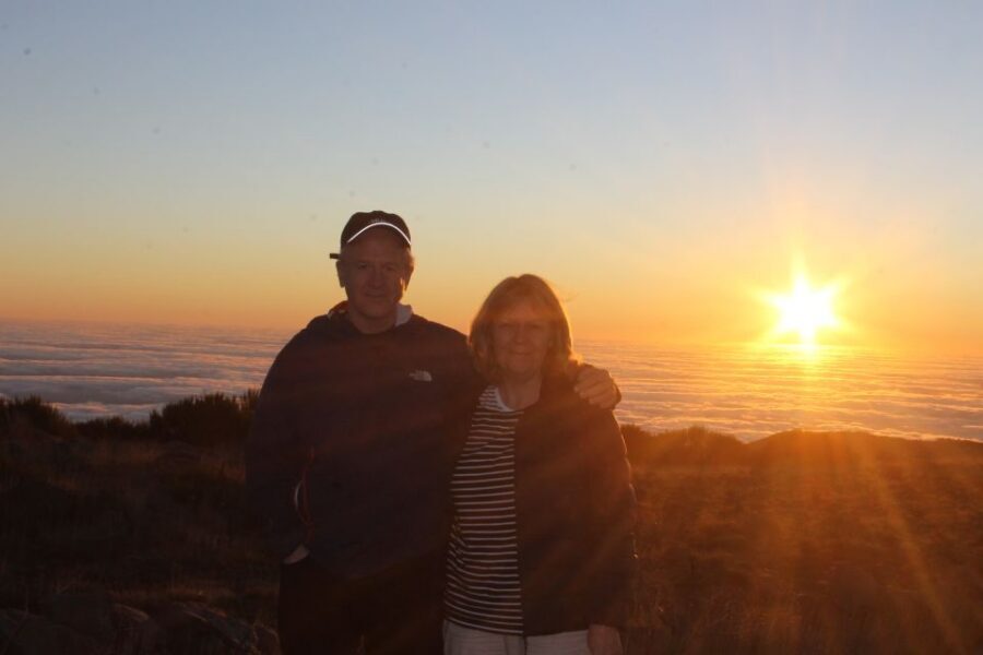 Pico do Arieiro: Private 4x4 Sunrise Trip with Hot Drinks - Pico do Arieiro at Dawn: Chairs, Wind Protection, and Hot Coffee