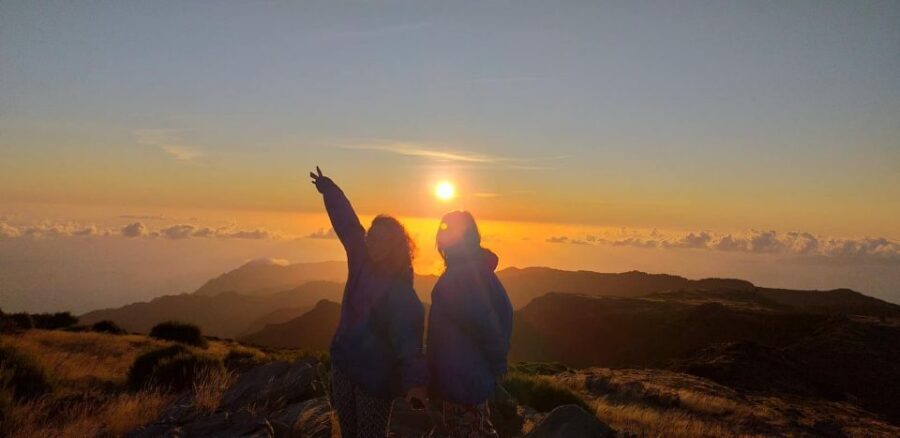 Pico do Arieiro: Private 4x4 Sunrise Trip with Hot Drinks - Price and Value: What $365 for Up to 6 Really Buys You