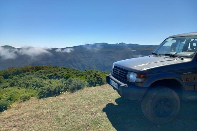 Private 4x4 Jeep Full Day to Santana or Porto Moniz - Stop 5: Miradouro do Pináculo (first big view reset)