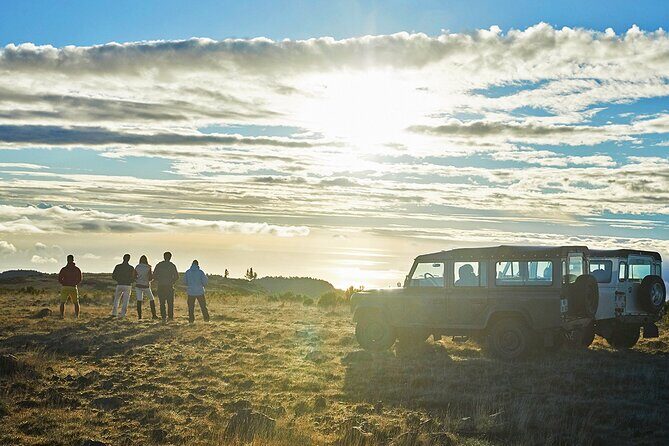 Private Breathtaking Sunrise Private Jeep Tour - Abrigo do Poiso stop: where breakfast can happen after the big moment