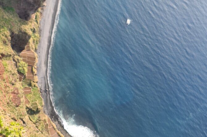 Private Full Day Island Tour in Madeira - Stop 3: Ponta de São Lourenço (the medium-difficulty walk option)