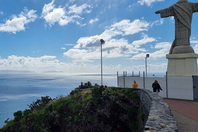 Private Half day tour (8 seat Mercedes Vito) - Stop 5: Cabo Girão’s 580 m Glass Lookout (What to Expect)