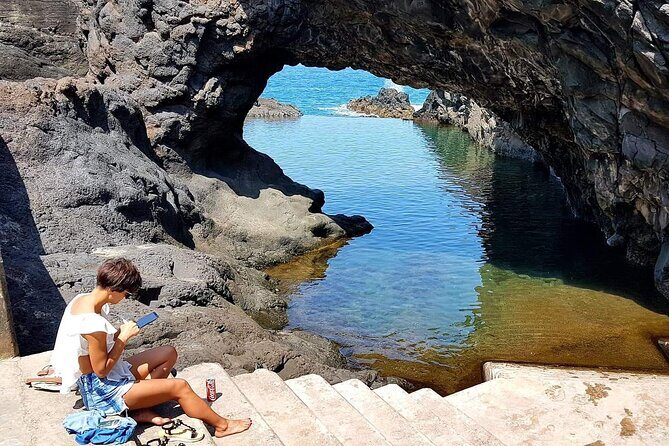 Private Jeep Tour: Amazing West Full-Day Tour incl Natural Pools - Getting started from Funchal: pickup plus a guide you can talk to