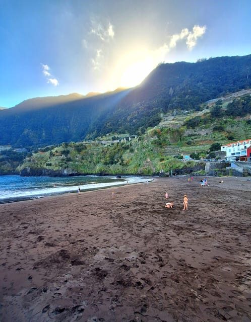 Private Madeira Highlights Full Day Tour - Câmara de Lobos photo stop: small fishing-town views, quick and worthwhile