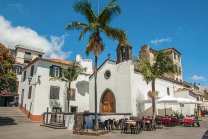 Private: Maderia Island Tour & Famous Monte Toboggan Ride - The guide matters: what to look for in a good day