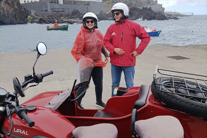 Private Sidecar Tour – Downtown Funchal for 1 or 2 People - Miradouro do Pináculo: a calmer lookout moment