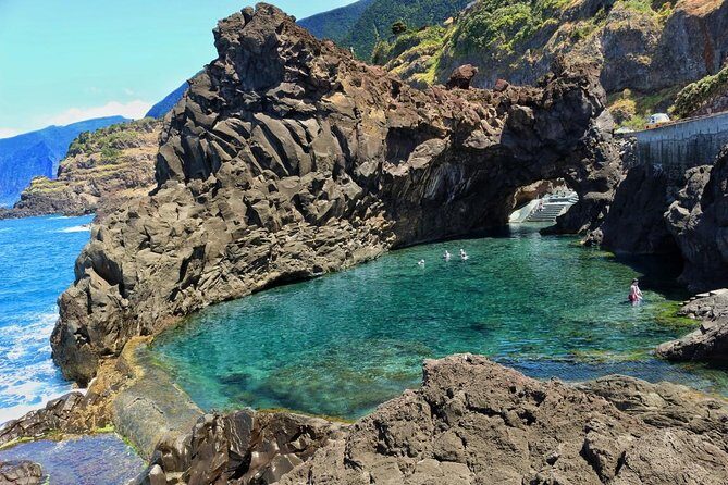 Private Small Group Full Day 4x4 Tour in Northwest Madeira - Pickup in Funchal and the Small-Group Advantage