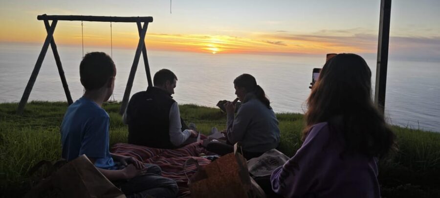 Private Swing Special place w/ Wine and Fruits 4x4 jipe tour - What to pack (and what to avoid) for a comfy morning