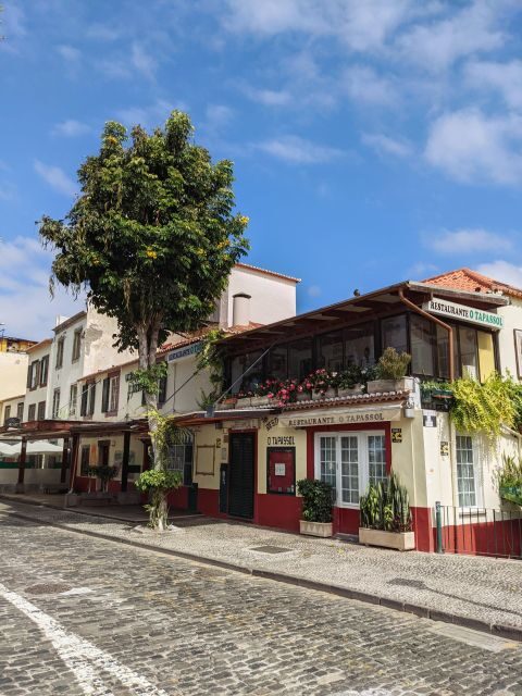 Private Tour:Historical Old Town 1-Hour Tour by Tuk Tuk - Santa Maria by the sea: starting with the Old Town vibe