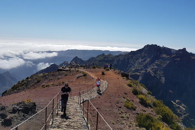 Private Walk Achadas Teixeira - Pico Ruivo Half-day - The guide experience: live commentary that turns sights into stories
