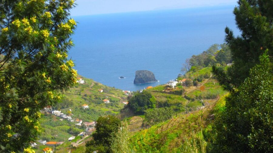 Referta / Castelejo - Levada Walk - The old water mill: when levada water powered work