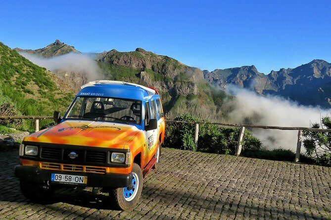 Sea Cliff & mountains Private 4x4 tour - Boca Da Corrida viewpoint: a quick scenic reset
