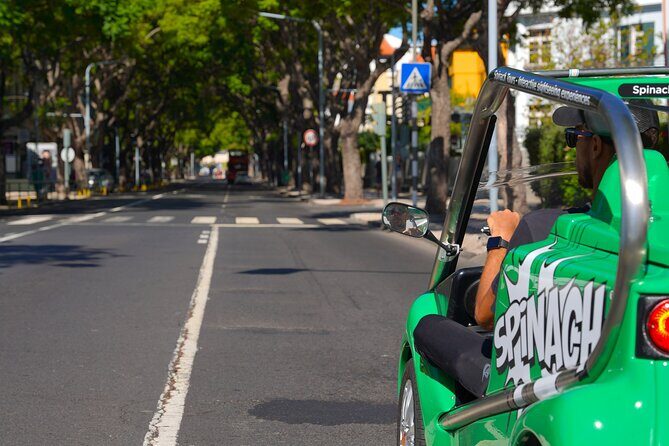 Self-Guided Sightseeing Tour on an Eletric Car | Funchal - Getting Oriented: Starting at Av. Sá Carneiro and Moving Fast
