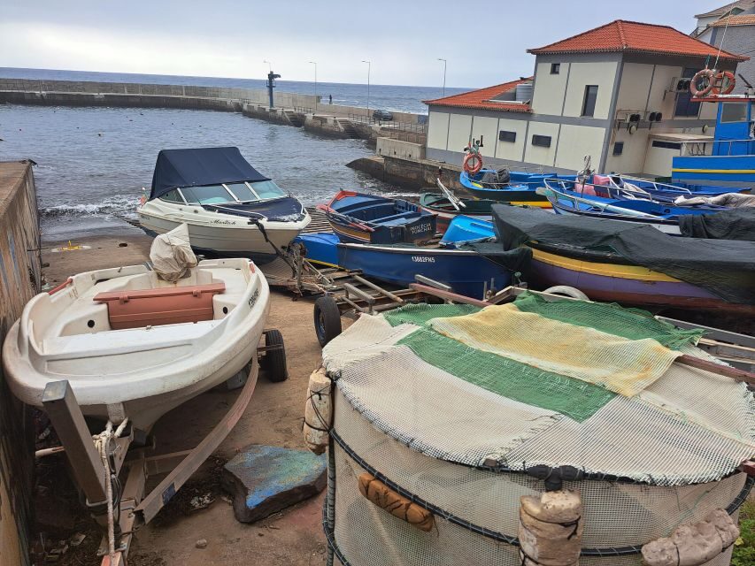 South Madeira: breathtaking coastal trip incl. Porto Moniz. - Cabo: Chapel, Green Meadow Walk, and the Final View Before Porto Moniz