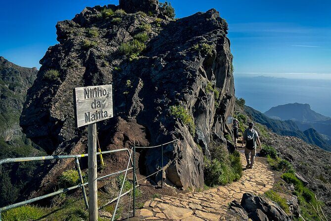 Stairway to Heaven: Pico do Areeiro in Madeira Island - PR 3 Vereda do Burro: forest paths and Poço da Neve views