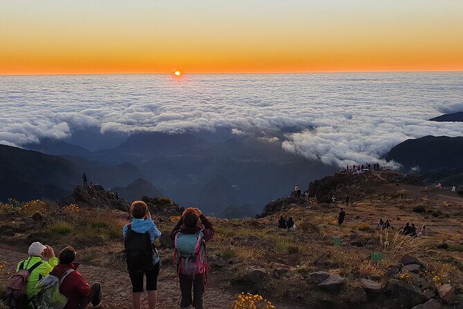 Sunrise in Areeiro Peak - Key things I’d watch for before you book