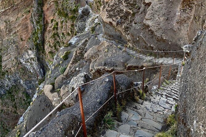 Sunrise Transfer To Pico Do Arieiro, Hike To Pico Ruivo & Return From Teixeira - Achada do Teixeira and the return ride: what you pass and what you miss