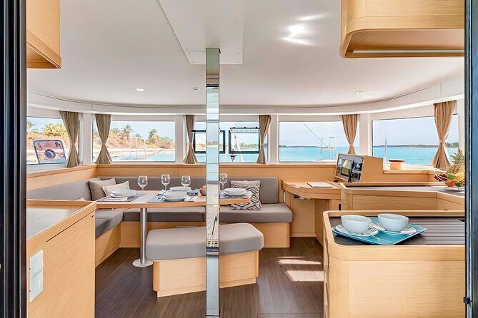 Sunset Catamaran Tour l Madeira Island - Sunset Catamaran on Madeira: the vibe and what makes it different
