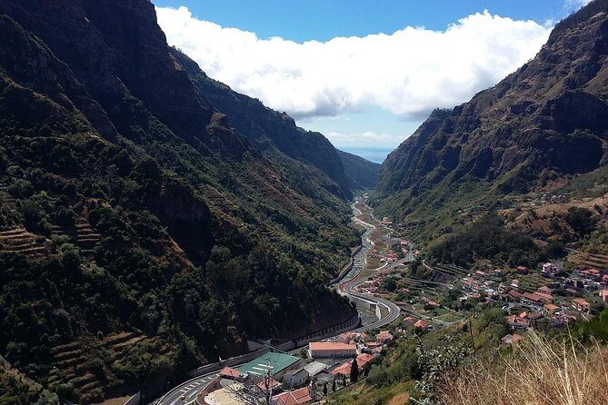 Tour - 8 Villages to the West - Ribeira Brava: Old Parish Roots and Mountain Connections