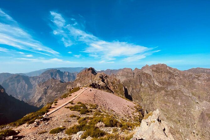 Transfer from Achada do Teixeira to Pico do Arieiro - Where You Meet: Mountain Spot Café in Santana (and a Rain Plan)