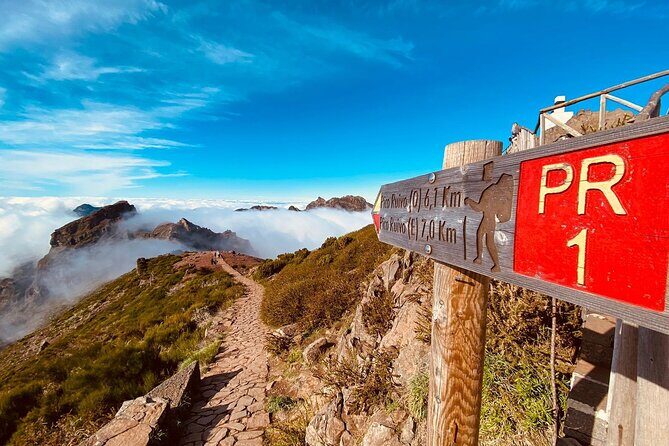 Transfer from Achada do Teixeira to Pico do Arieiro - What the Driver Does With Your Stop at Pico do Arieiro