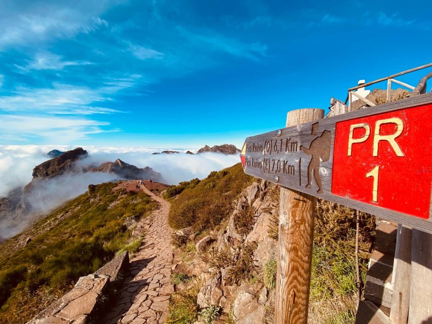 Transfer from Pico do Areeiro to Achada do Teixeira - Where you start: Pico do Areeiro parking (the van is waiting)