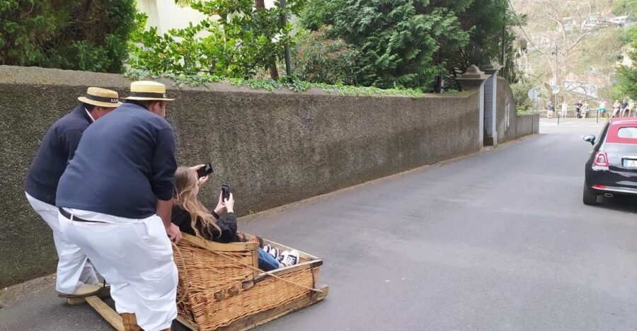 Tuk Tuk Monte Toboggan - Madeira Island - Entering the Monte Toboggan tradition (and paying attention to the extra ticket)