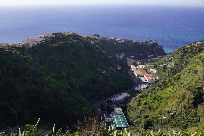 West Tour - 4x4 (Small Group) - Porto Moniz Natural Swimming Pools: The Biggest Payoff (Entry Not Included)