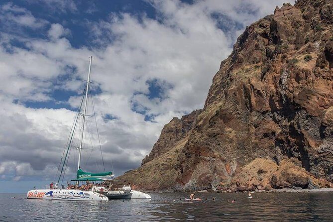Wines Tasting Experience and Skywalk with Dolphin Watching - Stop 2: São Vicente Caves and north-island vineyard touring